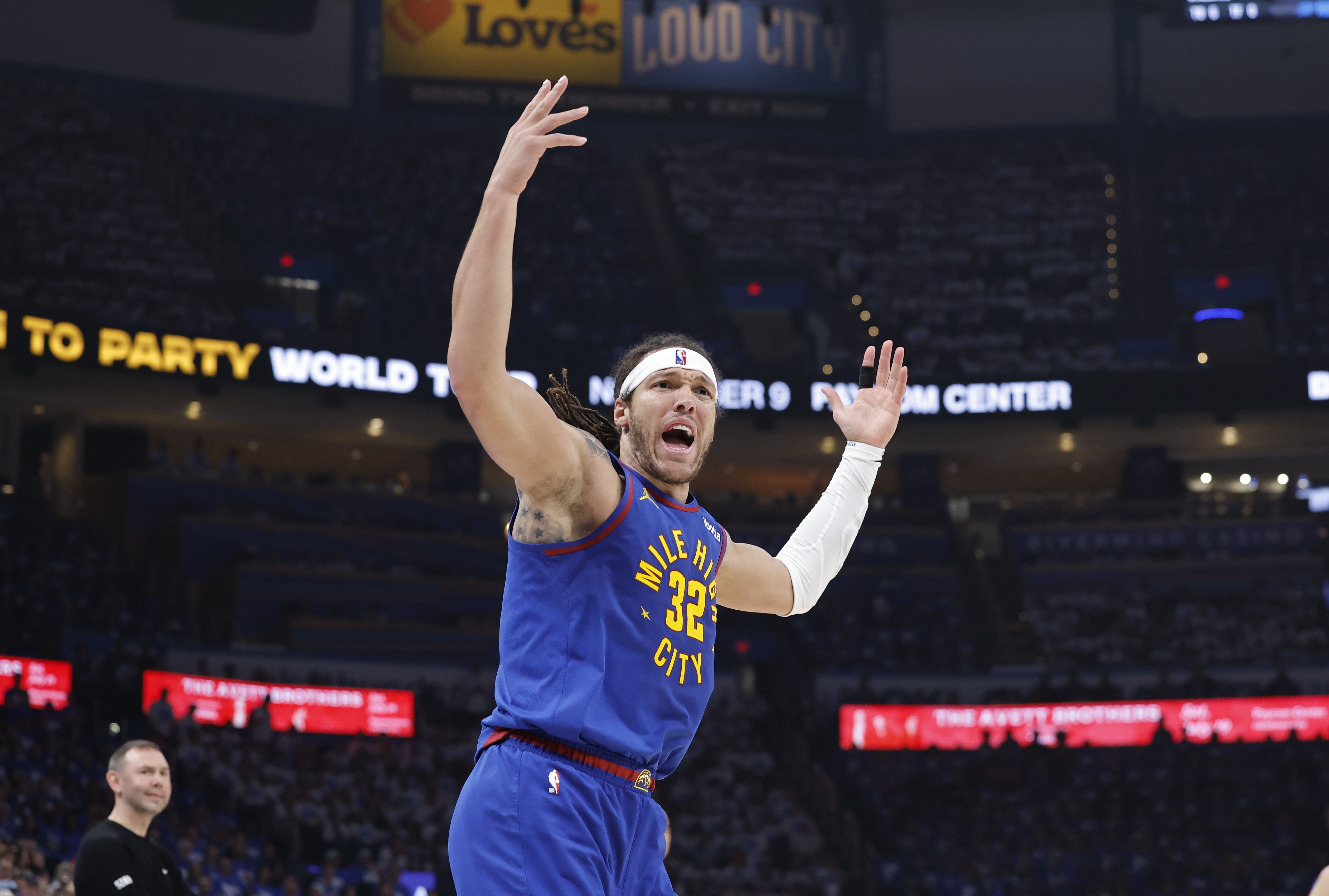 开云-掘金官方晒戈登常规赛&amp;季后赛数据对比：AG，从不让人失望！