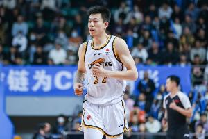 有希望？媒体人曾强调：广东想用徐昕交易得到张镇麟